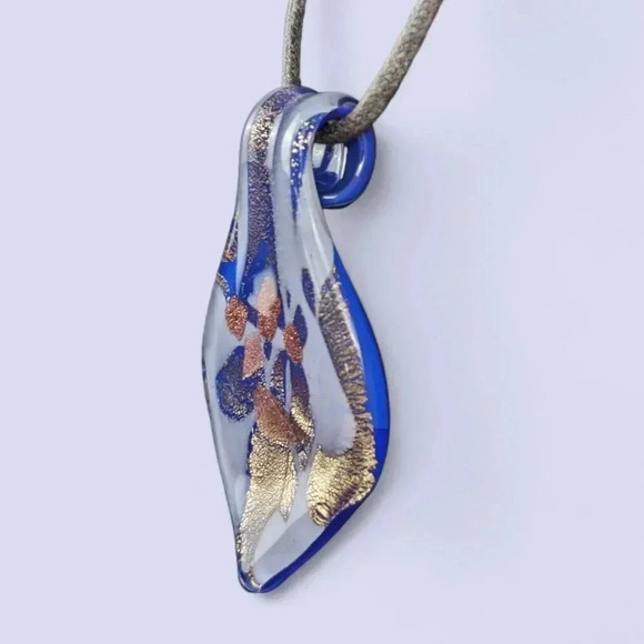 (2/$20) Vintage Murano Art Glass Blue Leaf Pendant - Picture 3 of 6